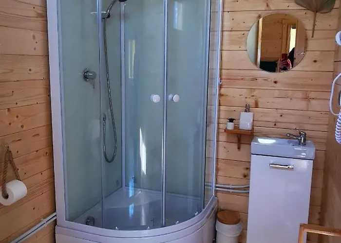 Lesne בית נופש